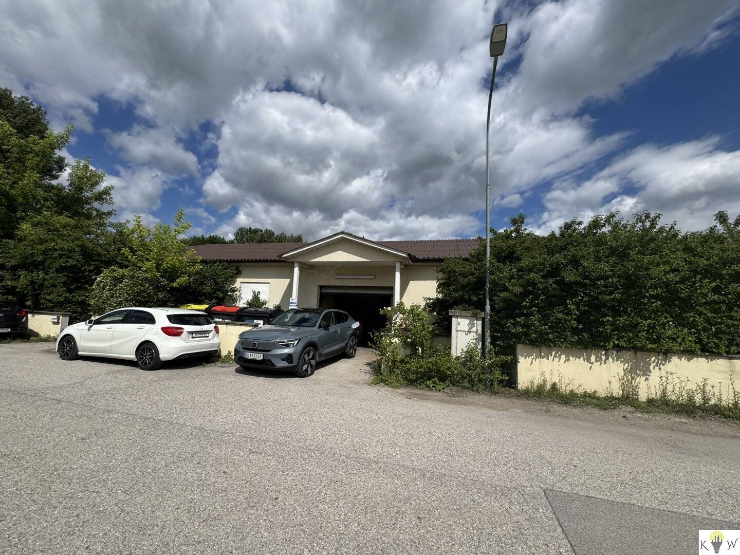Versatile commercial hall in Wienerherberg for rent