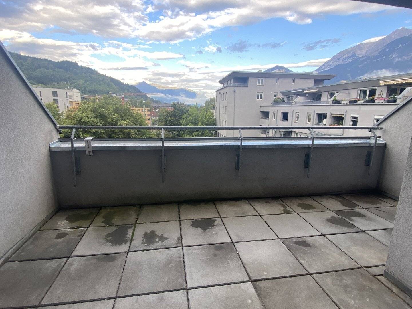 Wunderschöne, sanierte 3-Zimmer-Altbauwohnung in Hall mit Balkon