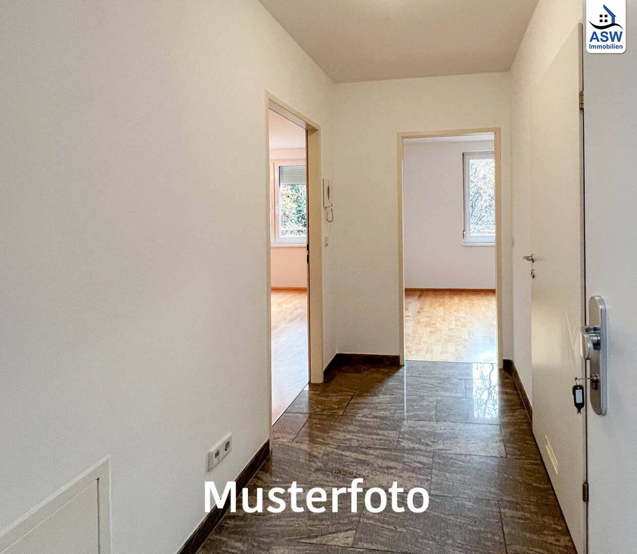 Great 2-room apartment with loggia in a centrally located residential building (temporarily rented) with potential