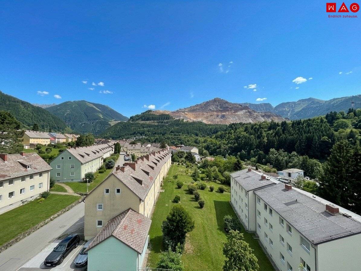 2-Zimmer Wohnung mit Loggia, Lift und Parkplatz