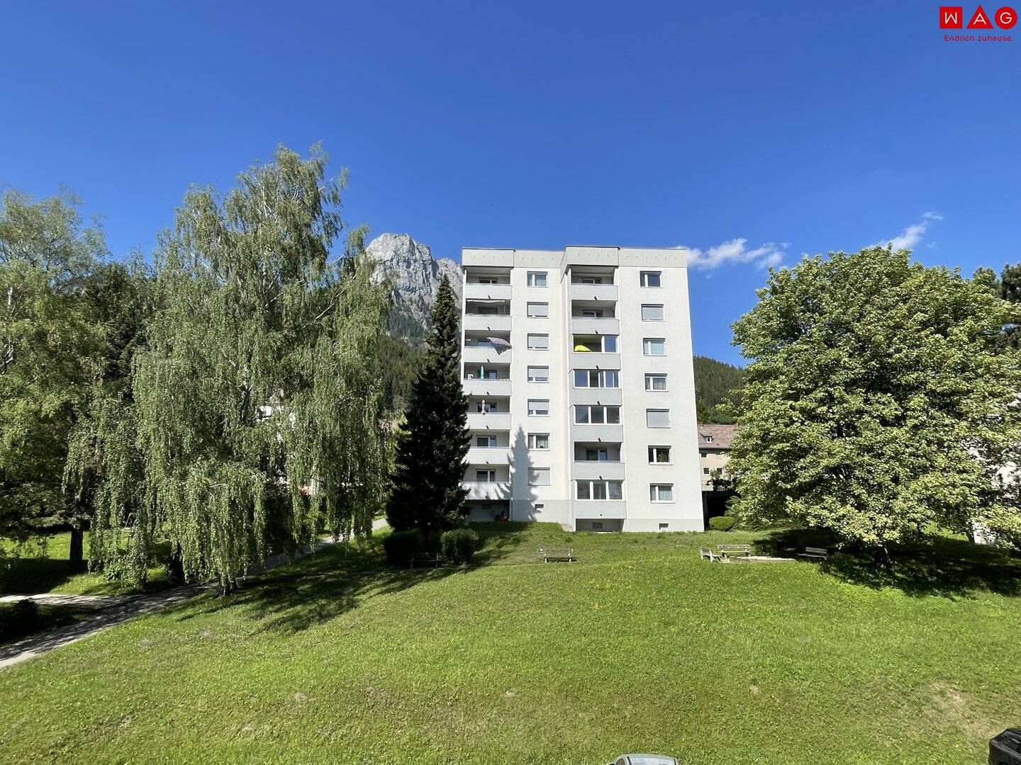 2-Zimmer Wohnung mit Loggia, Lift und Parkplatz