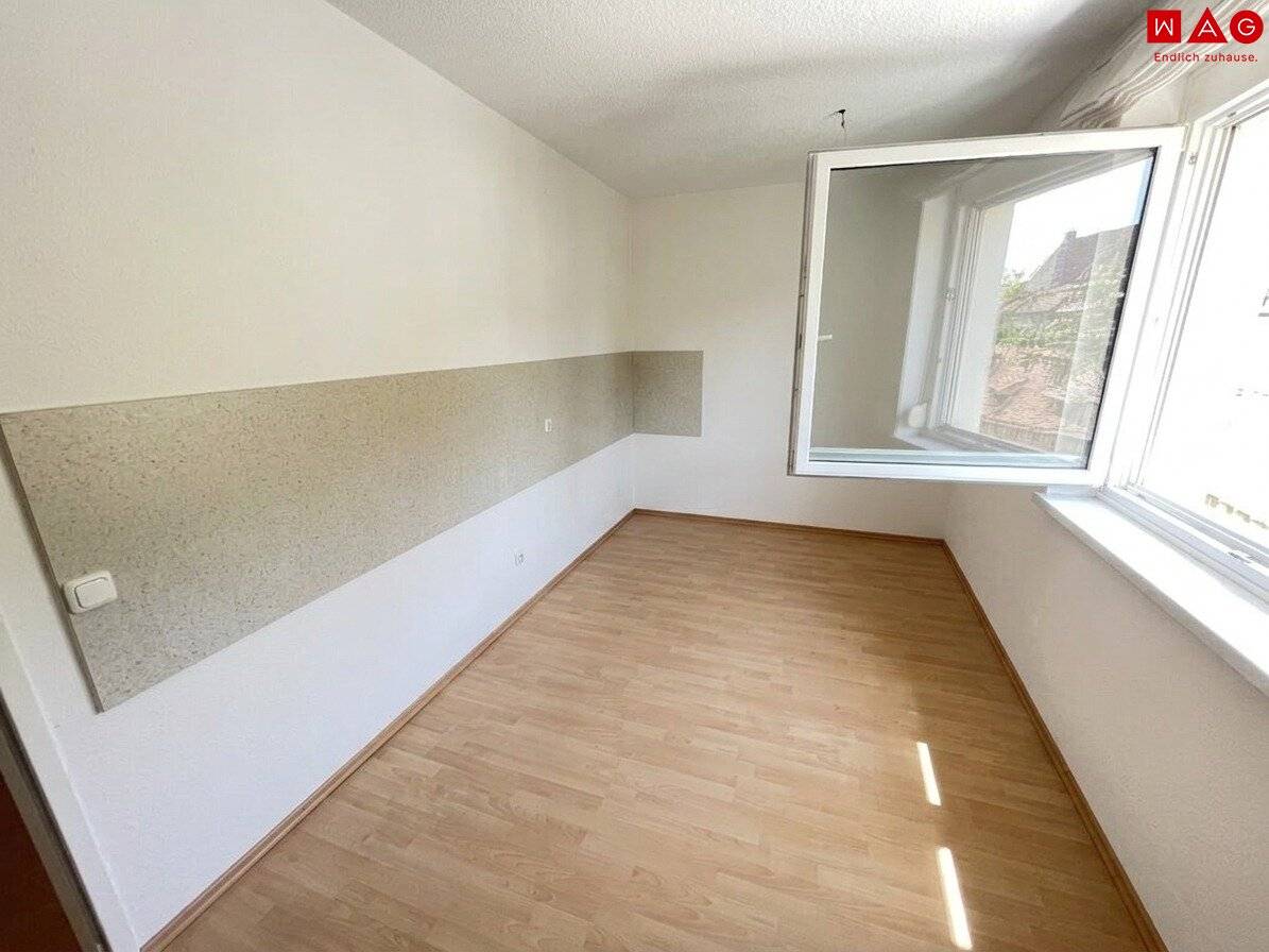 2-Zimmer Wohnung mit Loggia, Lift und Parkplatz