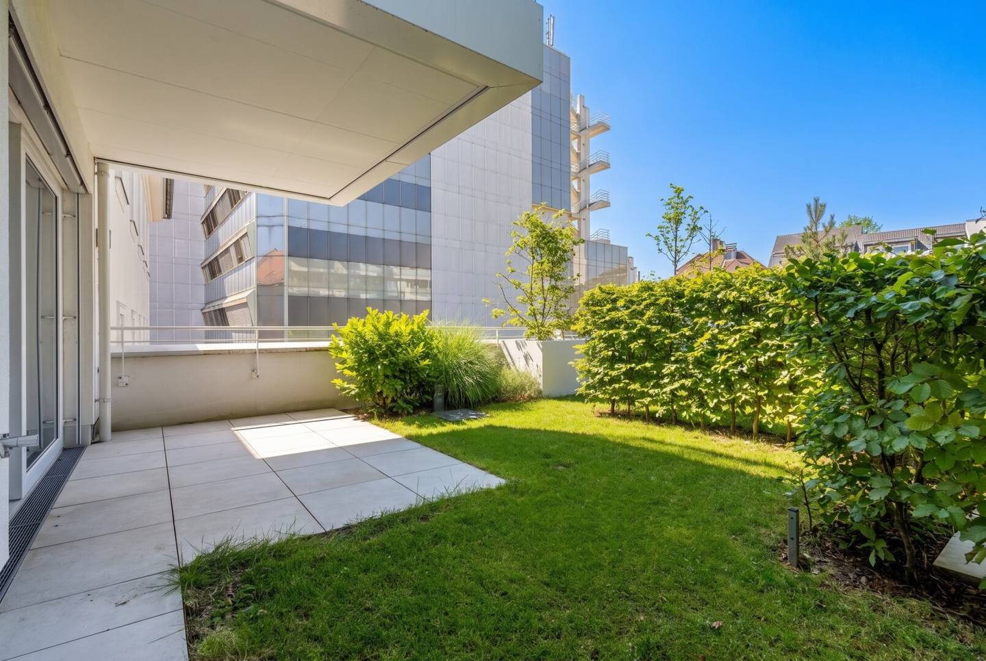 Neubau: Mega 3 Zimmerwohnung mit Terrasse &amp; Garten am Benediktinermarkt!