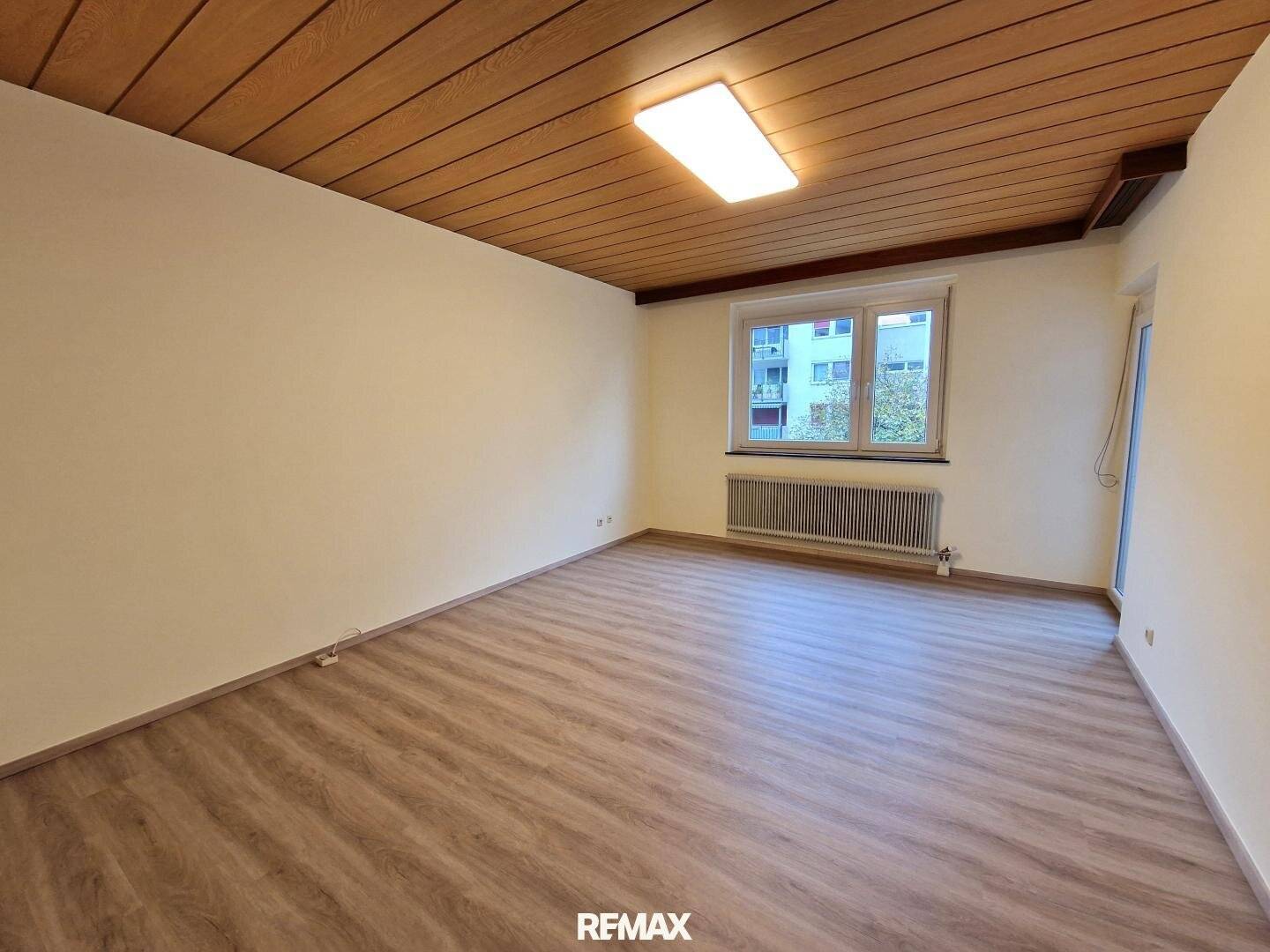 TOP Lage: 2-Zimmer-Wohnung mit Loggia und Blick ins Grüne