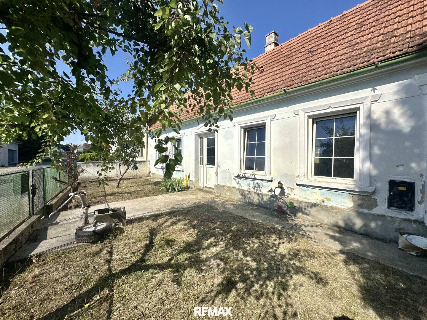 Landhaus mit zwei Wohneinheiten in ruhiger Lage in Pellendorf!