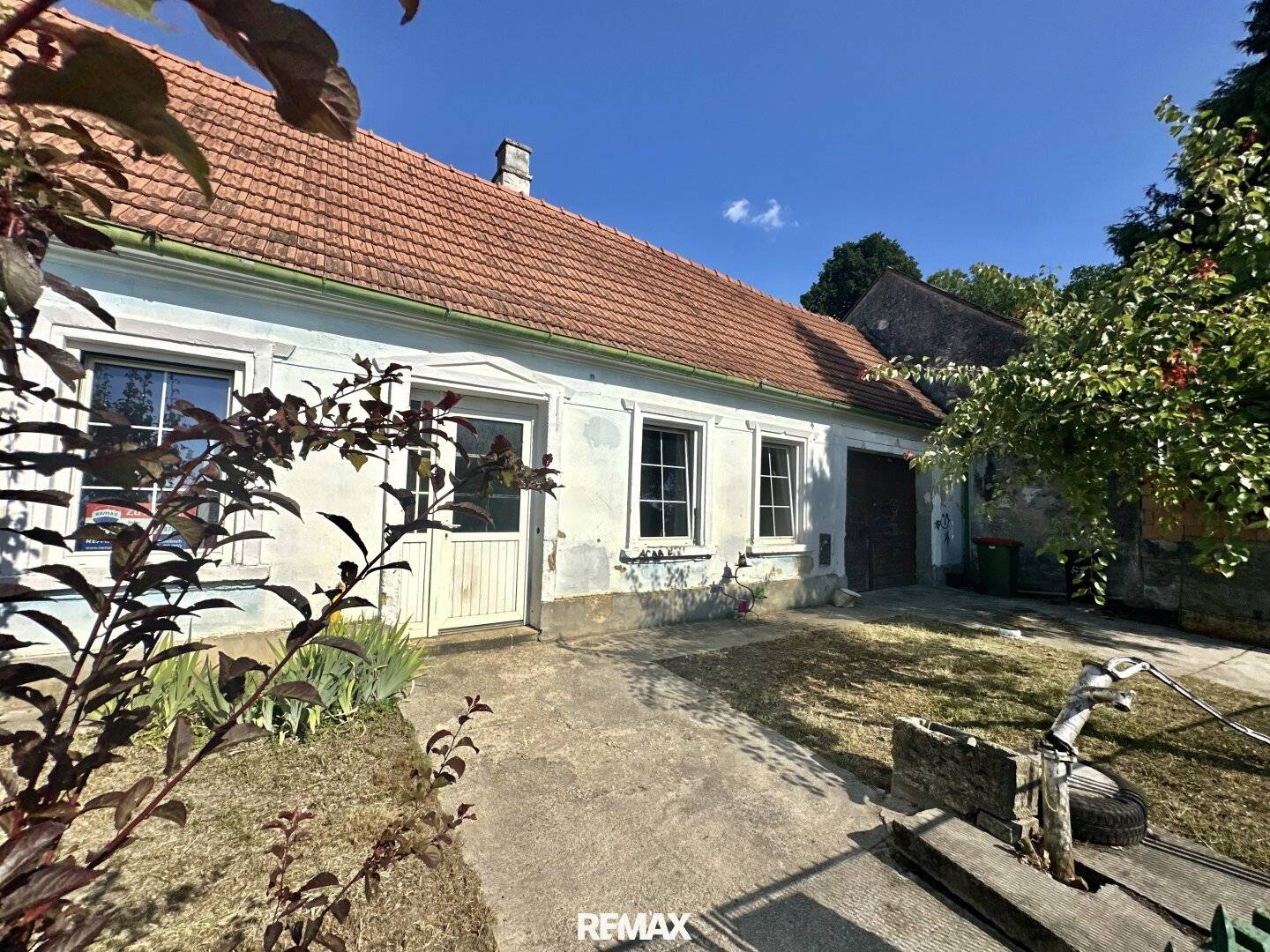 Landhaus mit zwei Wohneinheiten in ruhiger Lage in Pellendorf!