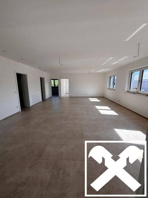Loft apartment with balcony and ample parking