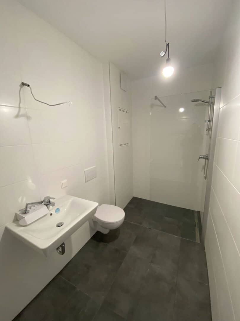 DREAM New Build Apartment with 2 Rooms, Balcony and Underground Parking Space Near Main Square in Kalsdorf