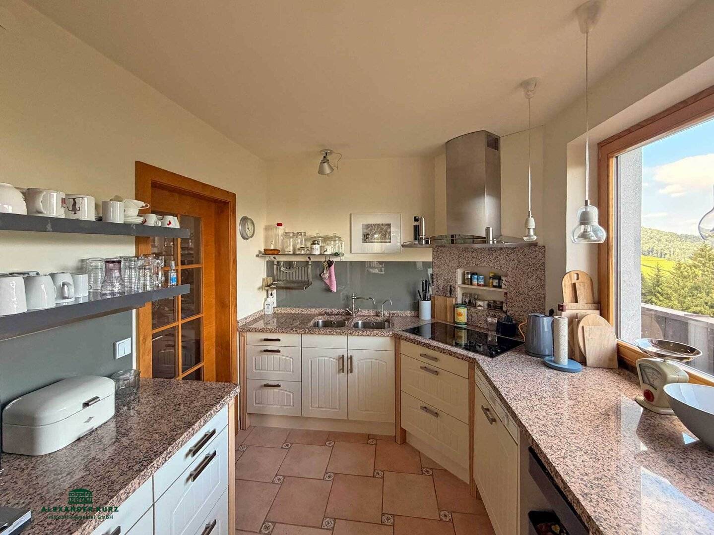 Multi-family house in beautiful scenic location on the Gaisberg