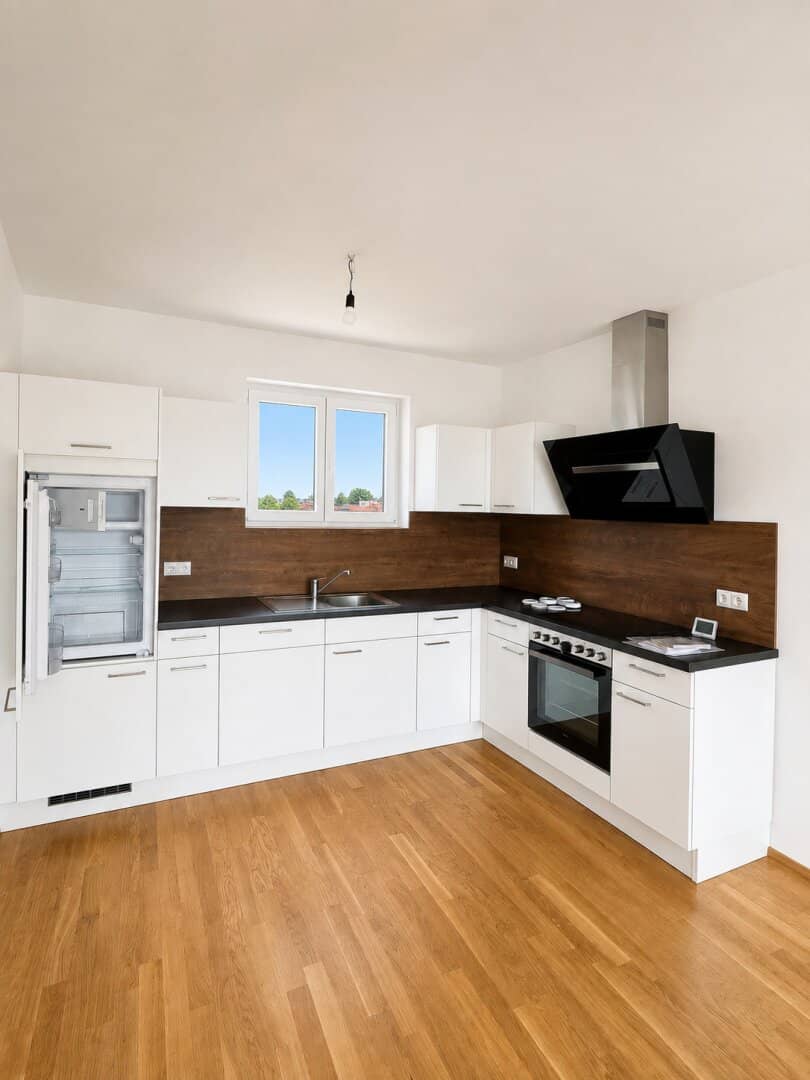 Dreamlike 3-room balcony apartment with southern orientation and carport parking space