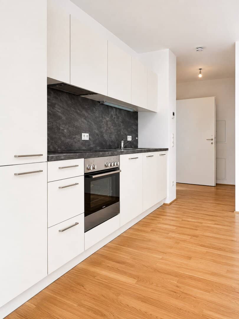 hochwertige 2-Zimmer Wohnung mit Loggia und Garage! U4-Nähe