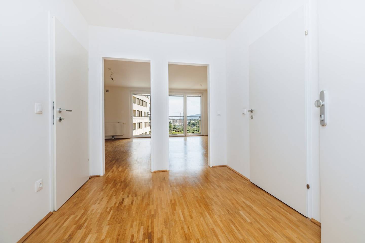 SOUTH BALCONY I 7TH FLOOR I MODERN KITCHEN I PRIME LOCATION IN EGGENBERG I BARRIER-FREE I PROJEKT WOHNEN