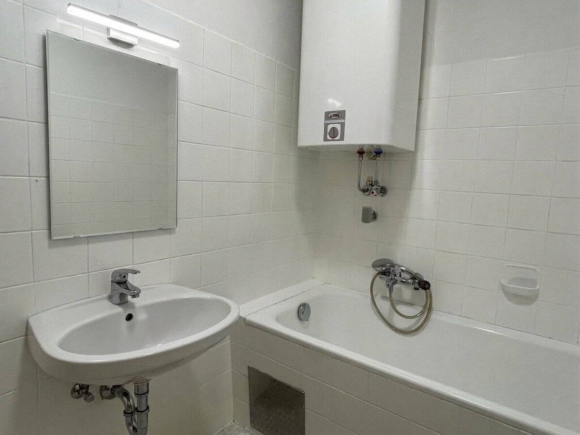 GRAZ Geidorf: Kitchen + living-bedroom on 40m² + 5m² balcony: Very good location, 5min by bike to the university