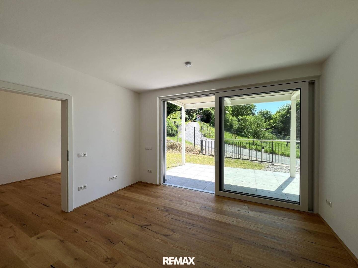 Traumhafte 3-Zimmer-Gartenwohnung samt Terrasse und Carport-Parkplatz in Graz