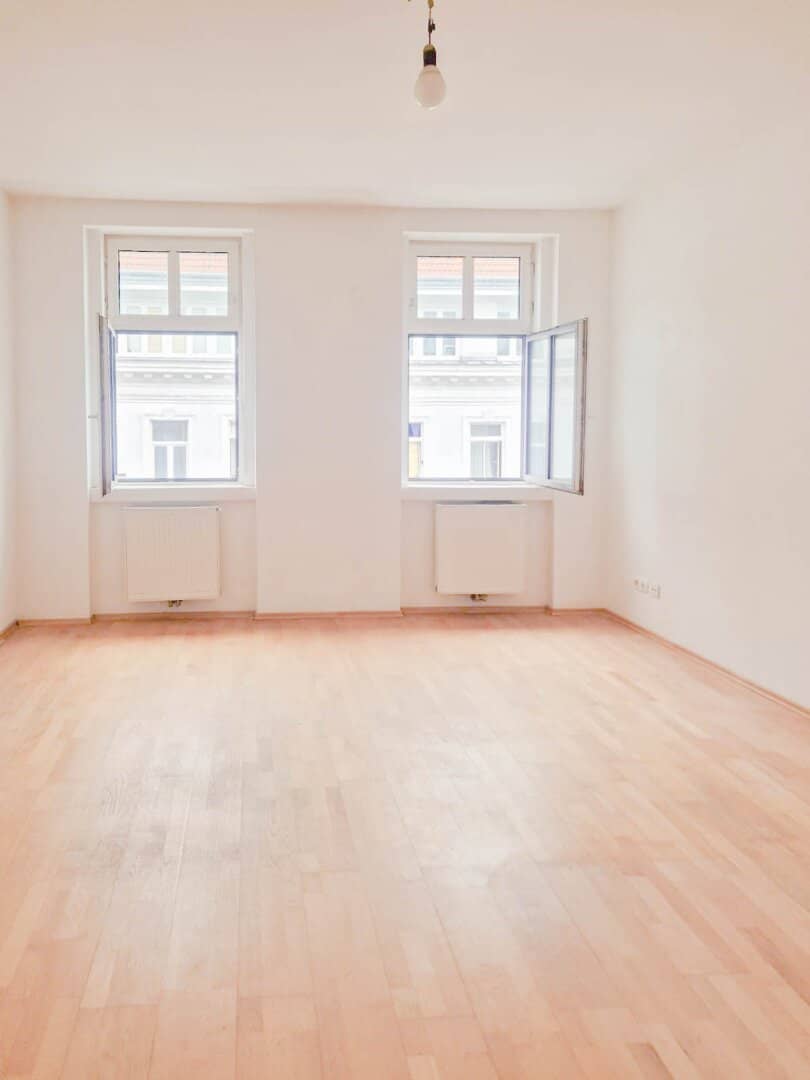 This compact one-room apartment