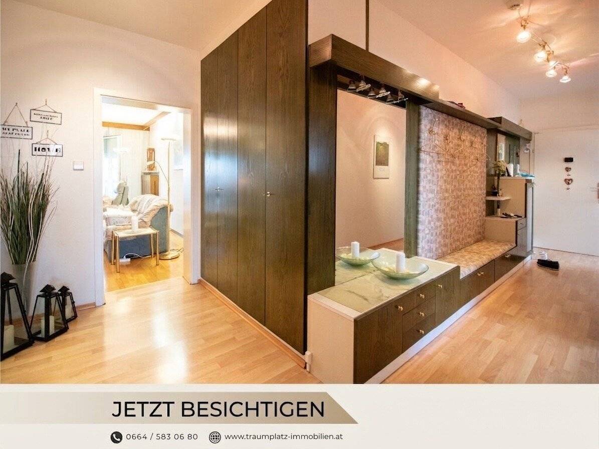 Spacious 3-room apartment with underground parking space, second parking space and rooftop terrace with Graz view