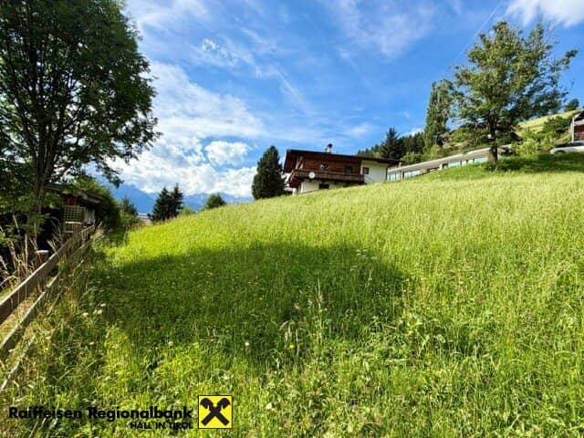 Sonniges Baugrundstück am Weerberg ideal für Ihr Eigenheim