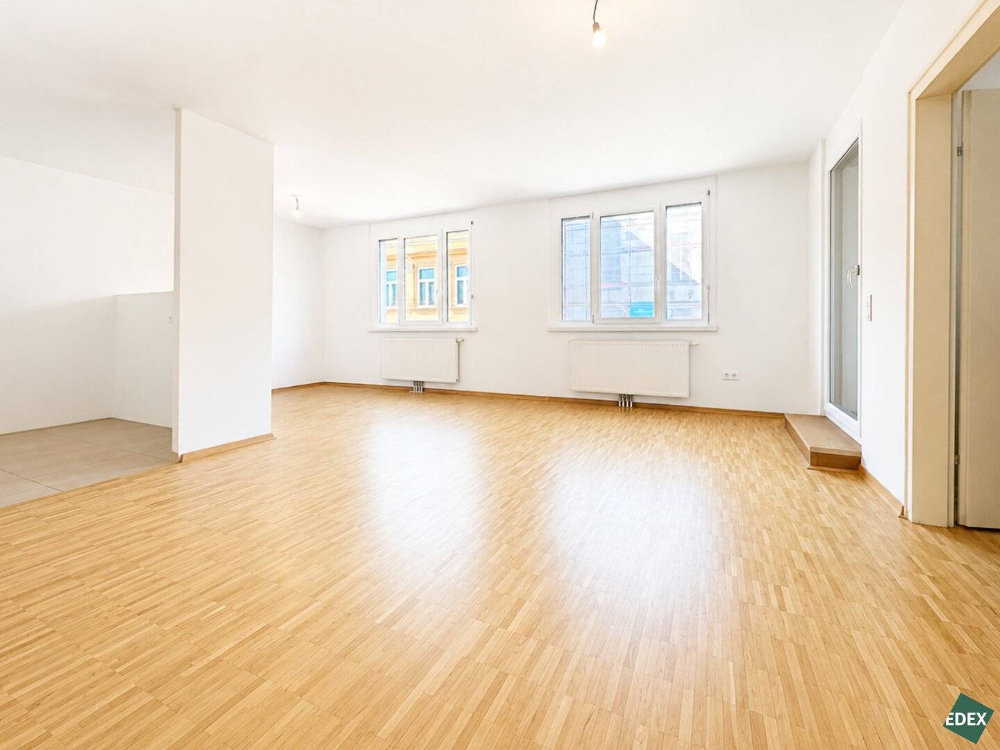 Charming condominium with veranda | Near U4 Hütteldorf &amp; Hütteldorfer Bath – 3 rooms possible