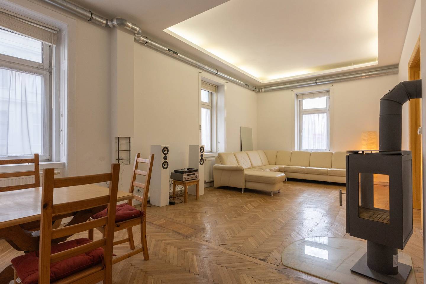 Period apartment by Drasche Park with fireplace