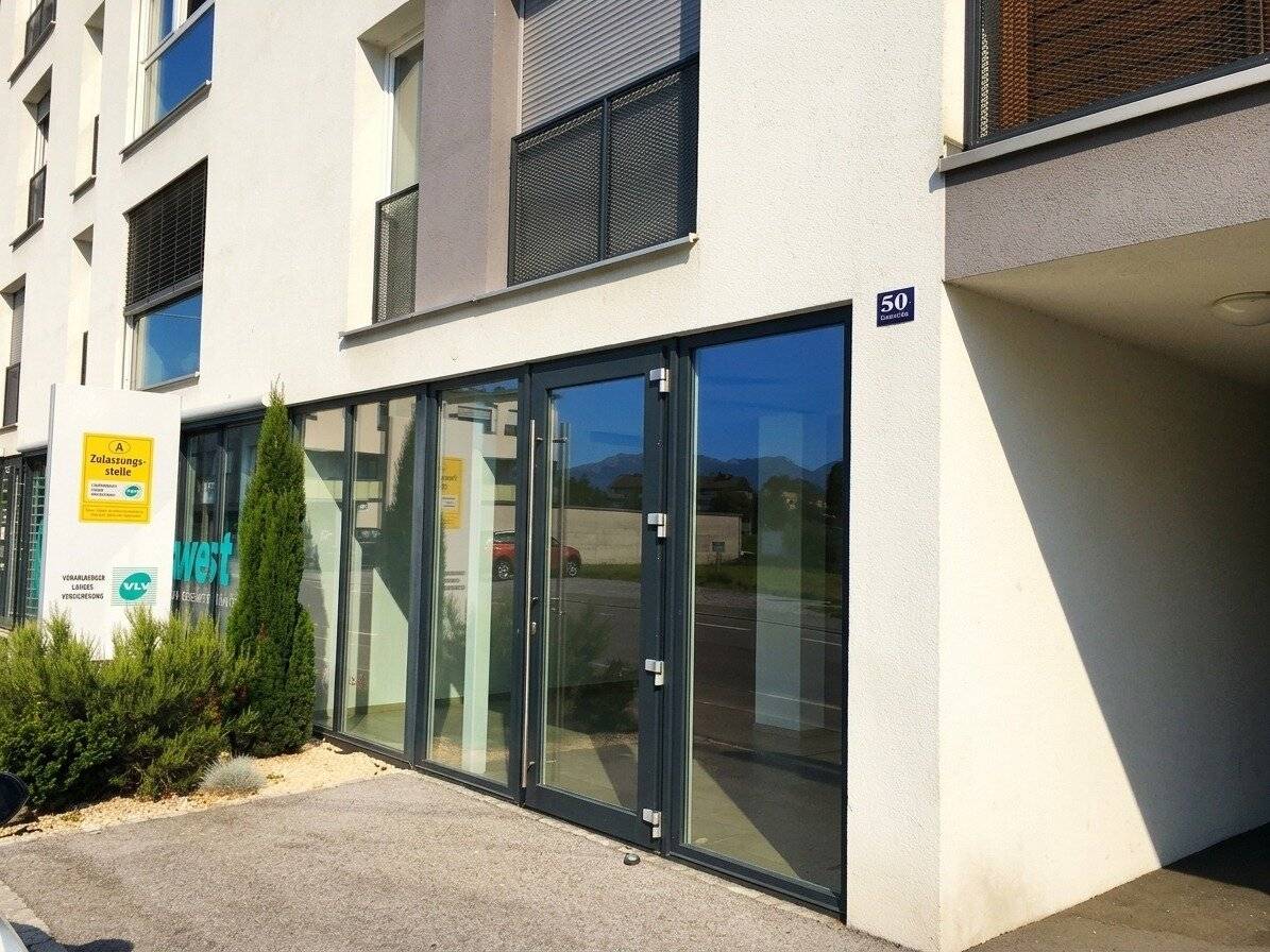Attractive commercial space for rent in Hard
