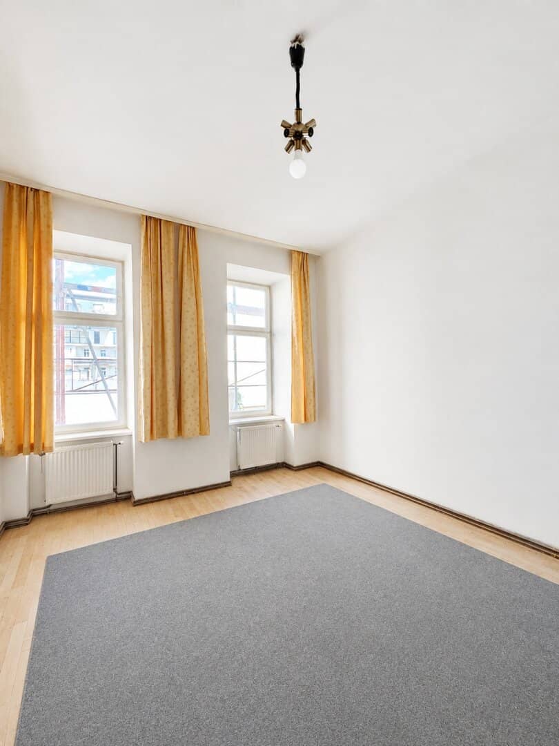 Charmante 2-Zimmer-Altbauwohnung mit Potenzial in zentraler Ruhelage