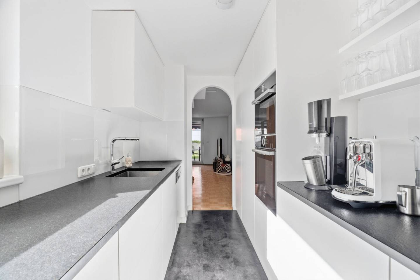 Moderne 3-Zimmer Maisonette Wohnung mit Garten, Terrasse &amp; Tiefgarage in Hard Seenähe