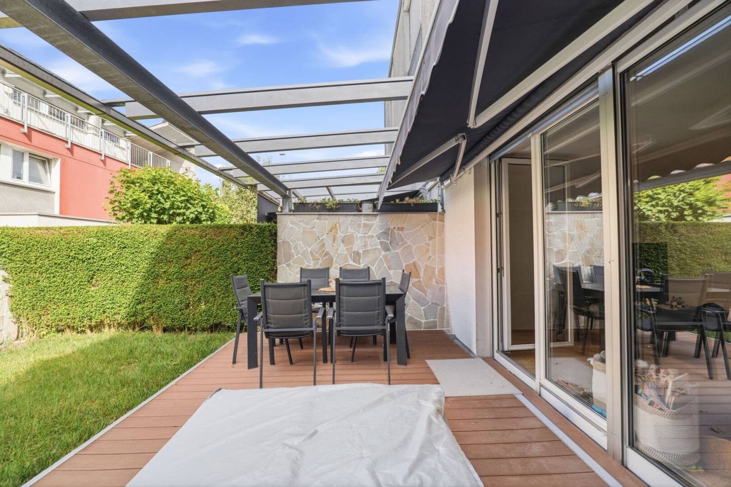 Moderne 3-Zimmer Maisonette Wohnung mit Garten, Terrasse &amp; Tiefgarage in Hard Seenähe