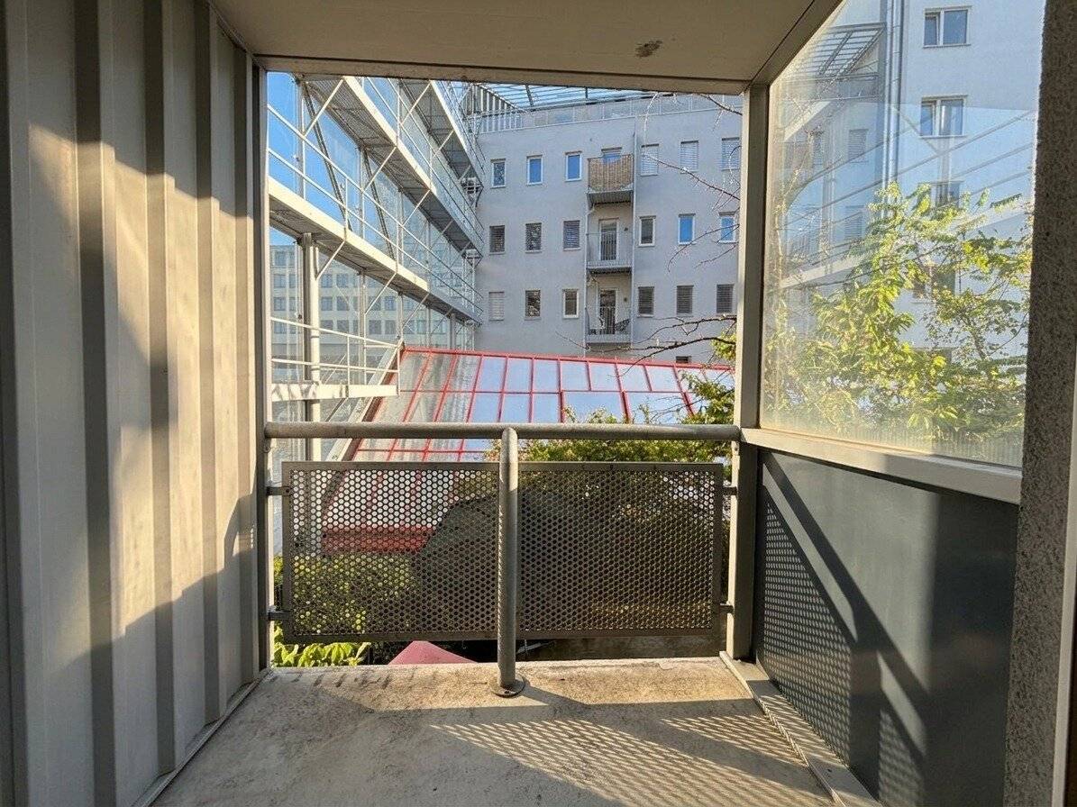 Sehr gut ausgestattete Loggia-Wohnung in Ruhelage mit Abstellraum | Nähe U6