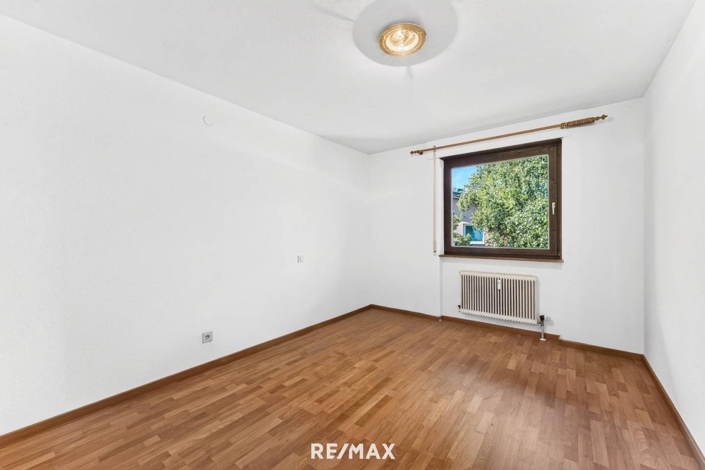 Wohnung mit seltener Freizeitwohnsitzwidmung und westbalkon