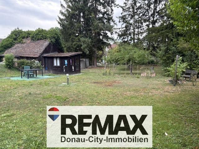 Großzügige Bauparzelle mit Bungalow Wohnung
