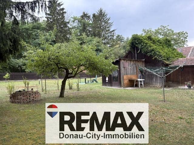 Großzügige Bauparzelle mit Bungalow Wohnung
