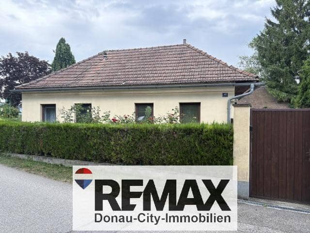 Großzügige Bauparzelle mit Bungalow Wohnung