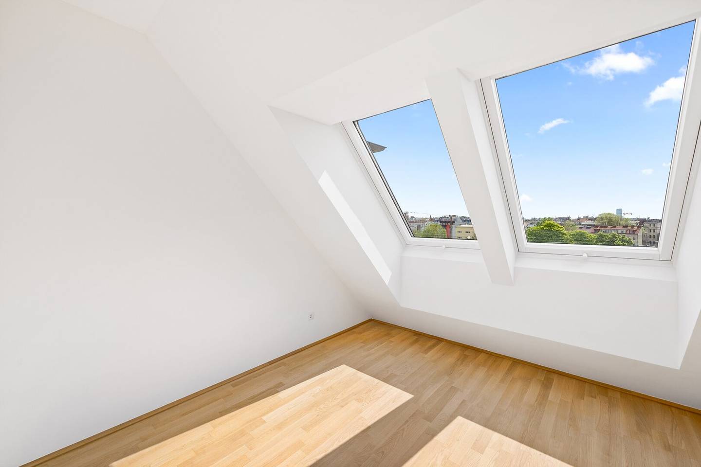 NEW BUILD - Very well laid out 61.91 m² condominium (3 rooms) plus terrace - Top 51