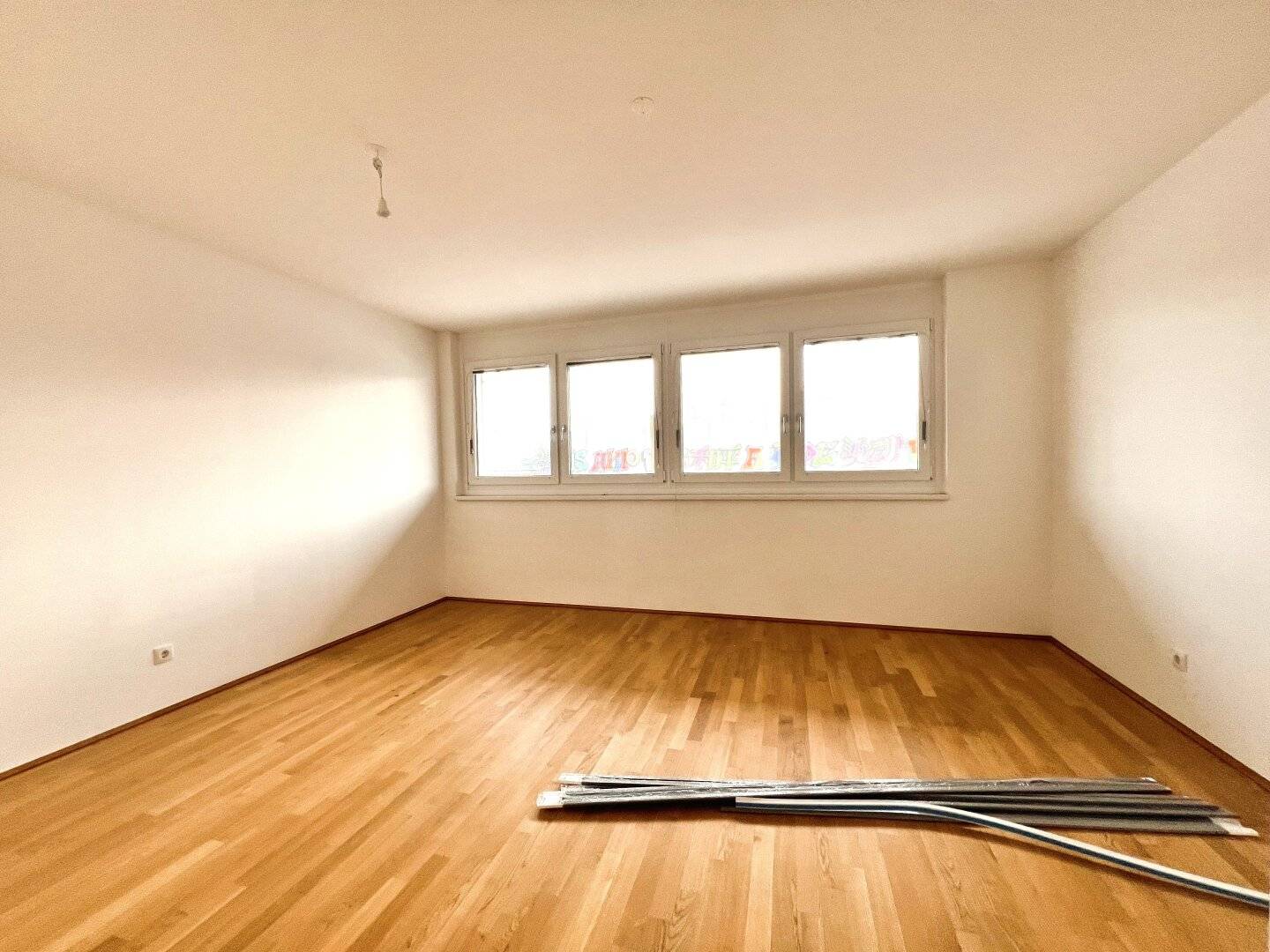 New building Very well laid out 3-room condominium with 65.28 m² living area (Top 13) Including underground parking space