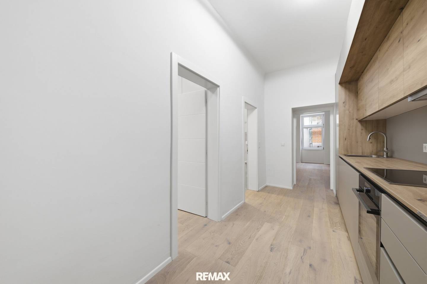 First occupancy after full renovation: High-quality 2-room apartment in a quiet prime location of the 2nd district