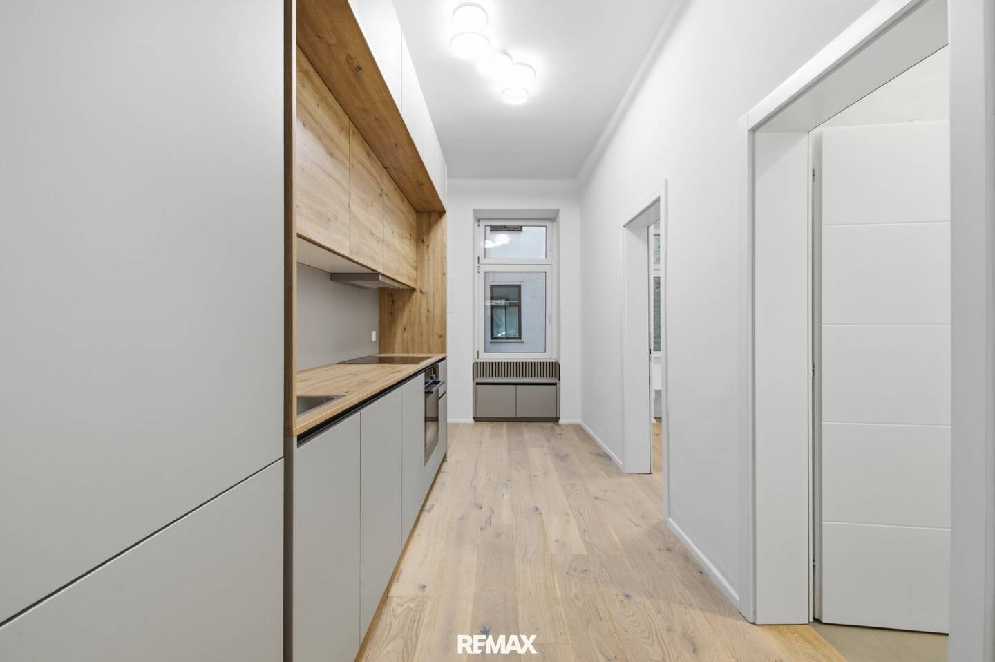 First occupancy after full renovation: High-quality 2-room apartment in a quiet prime location of the 2nd district