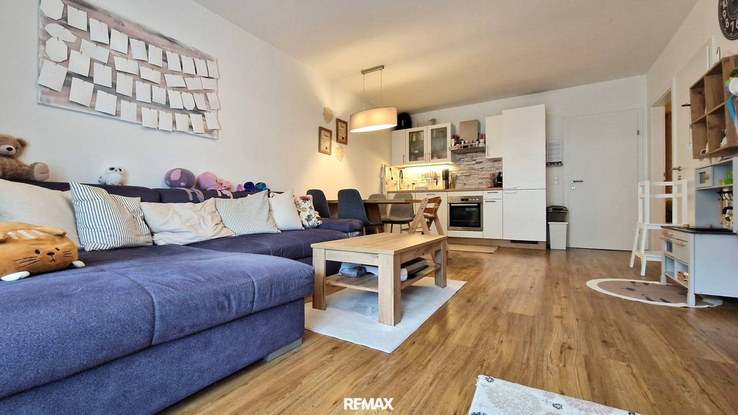 Gartentraum nahe Gleisdorf: Sonnige 3-Zimmer-Wohnung mit Terrasse, Eigengarten und zwei Autoabstellplätzen