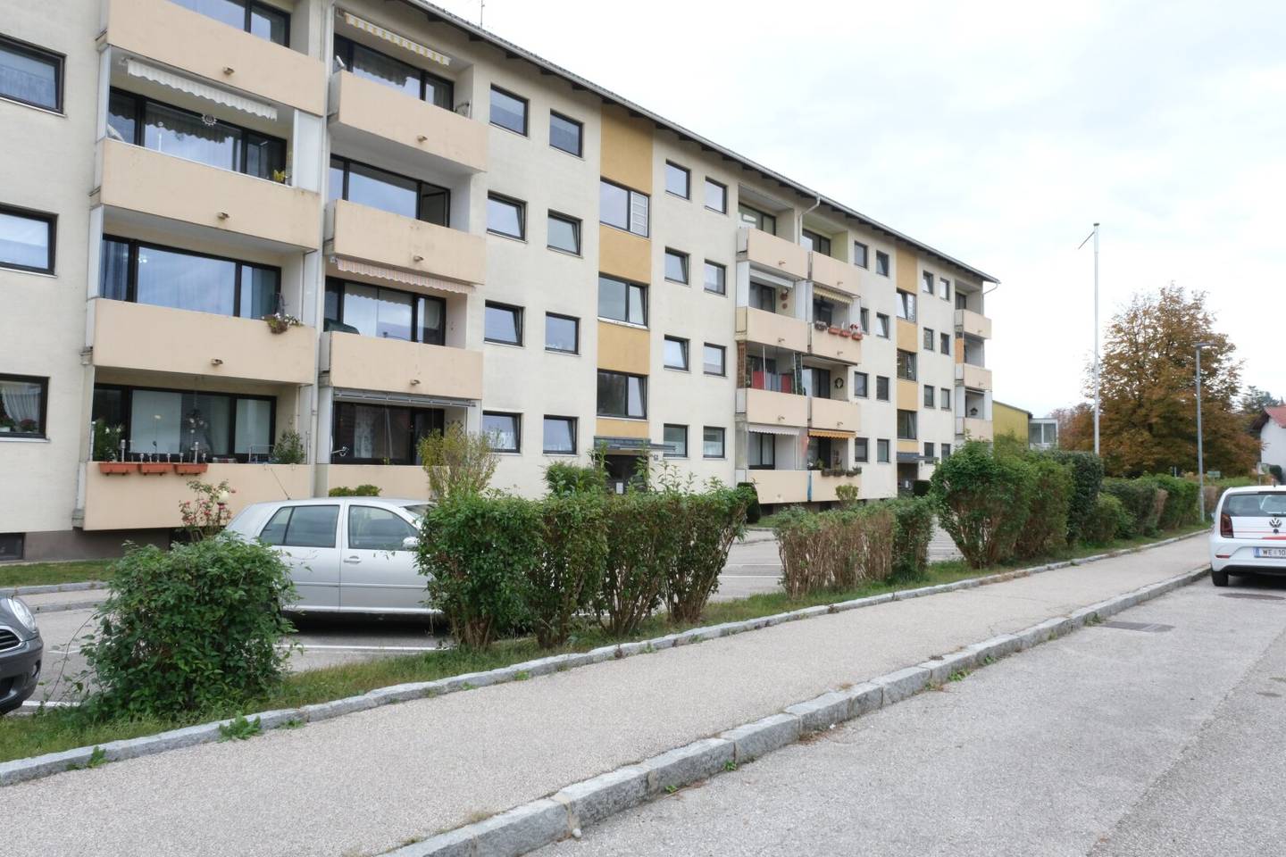 Living in green surroundings - 3 room apartment with balcony