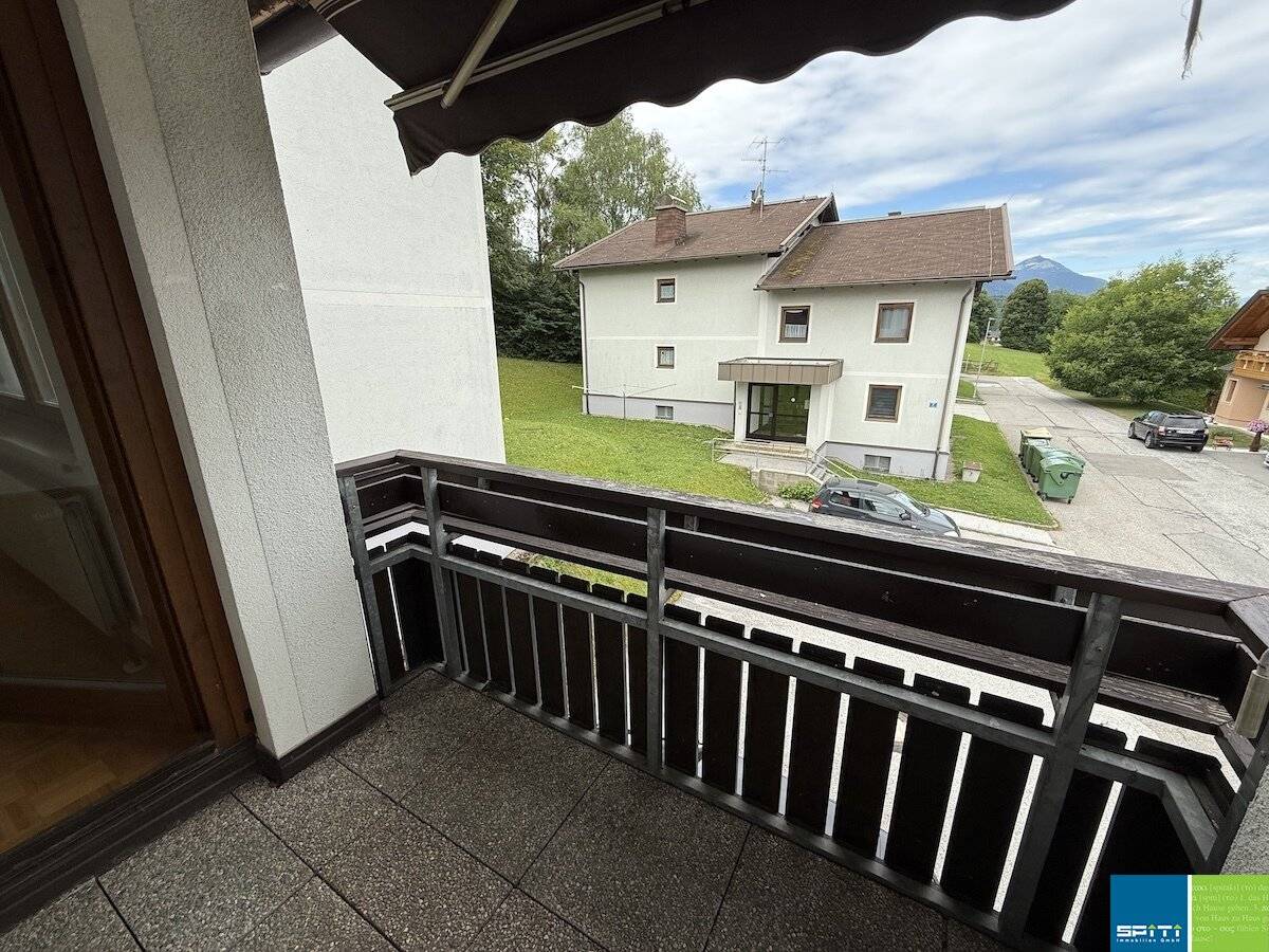 Arnoldstein, Am Hügel: Three-room apartment on the first mezzanine