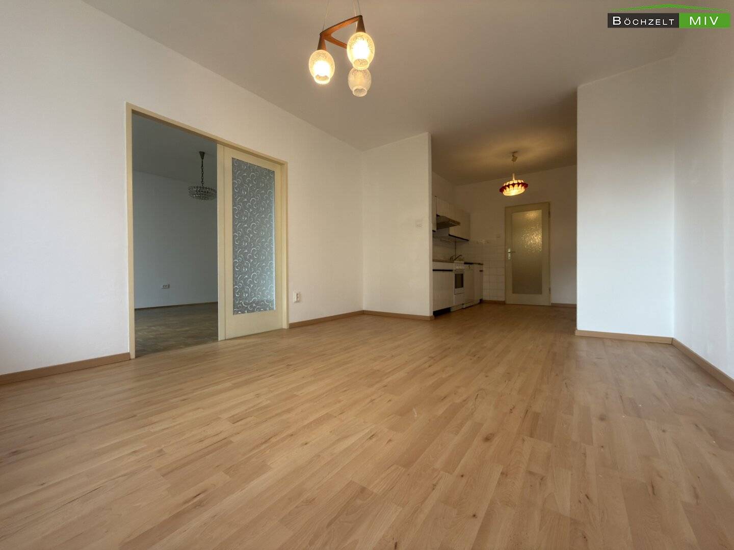 Helle 4-Zimmer-Wohnung mit zwei Balkonen, Lift &amp; neuer Küche in ruhiger Lage von Knittelfeld