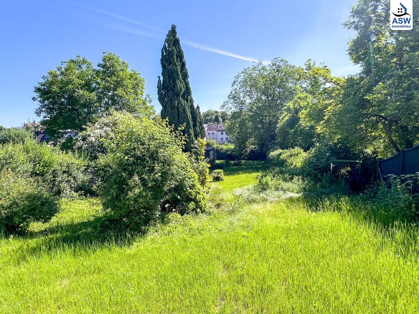 Stilvoll sanierte Doppelhaushälfte mit ca. 130 m2 und großem Garten in Linz/Keferfeld