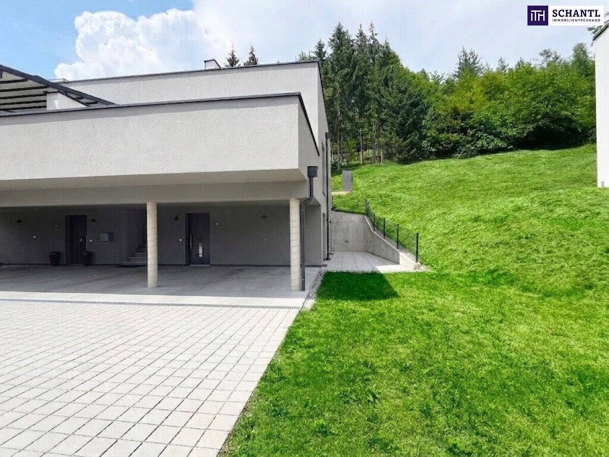 Hausgefühl auf zwei Ebenen mit sonnigen Terrassen und traumhaftem Weitblick