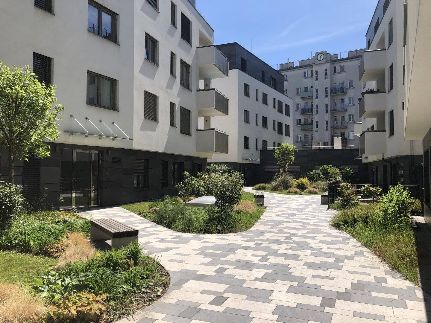 GOLDEGG GARDENS - exclusive 2-room apartment with large balcony