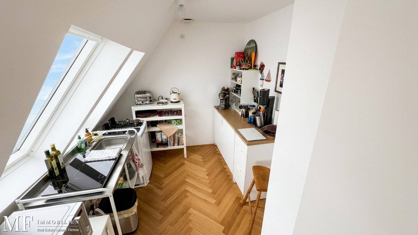 4 Zimmer Wohnung mit Balkon, Terrasse und Bergblick