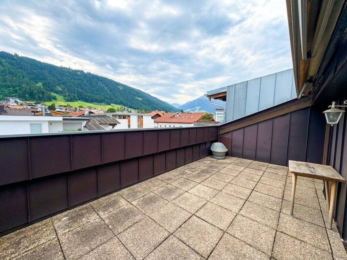 Großzügige 6-Zimmer- Dachgeschosswohnung mit Balkon und Dachterasse in Axams