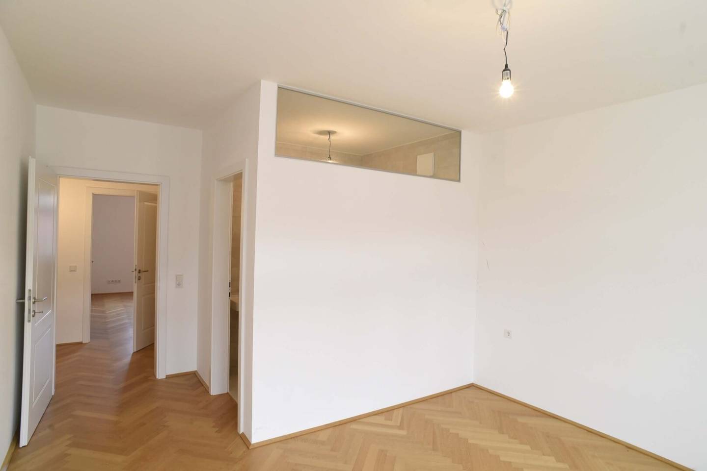 Renovated 4-room old building apartment in Innsbruck-Saggen in Gründerzeit building