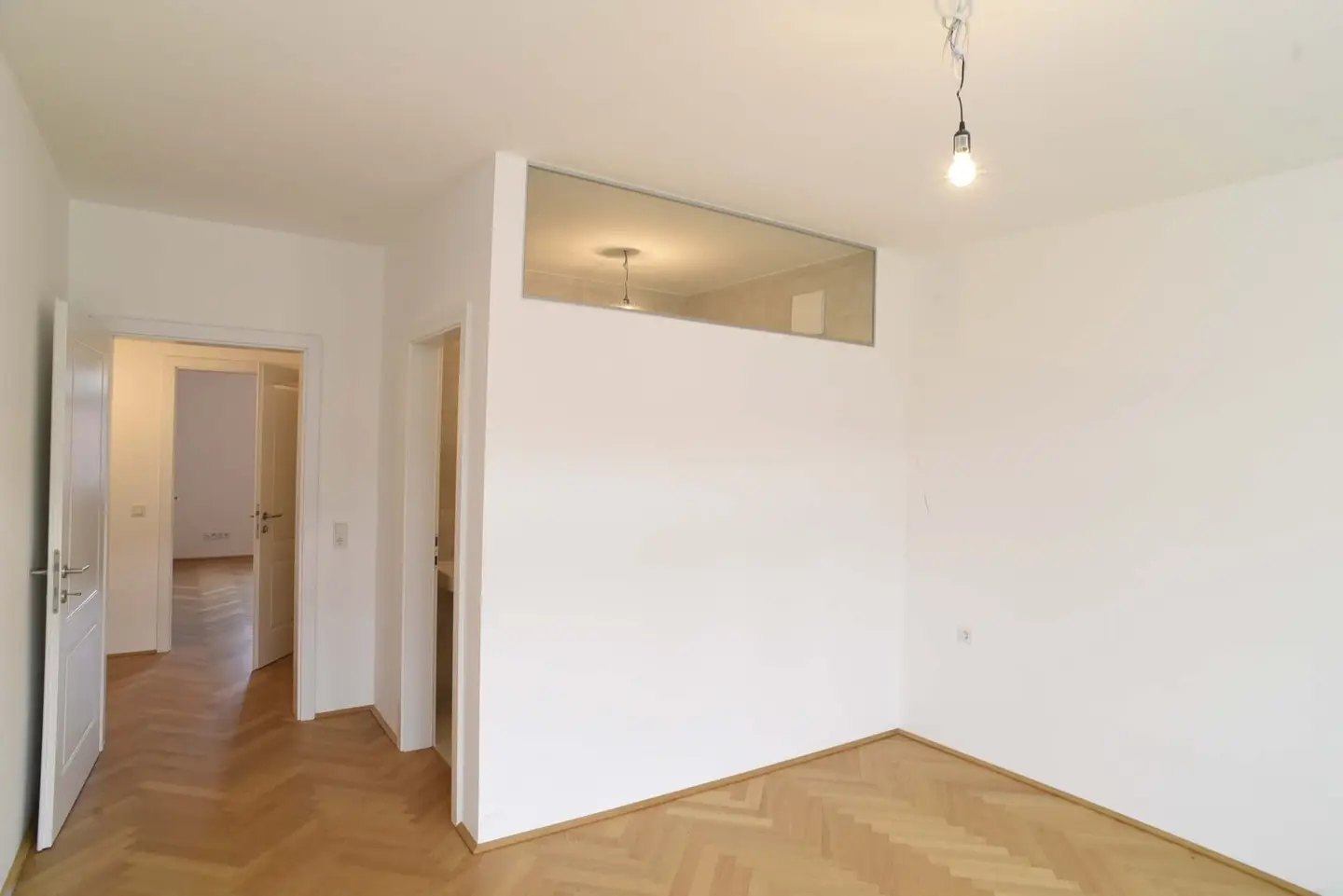 Renovierte 4-Zimmer-Altbauwohnung in Innsbruck-Saggen im Gründerzeithaus
