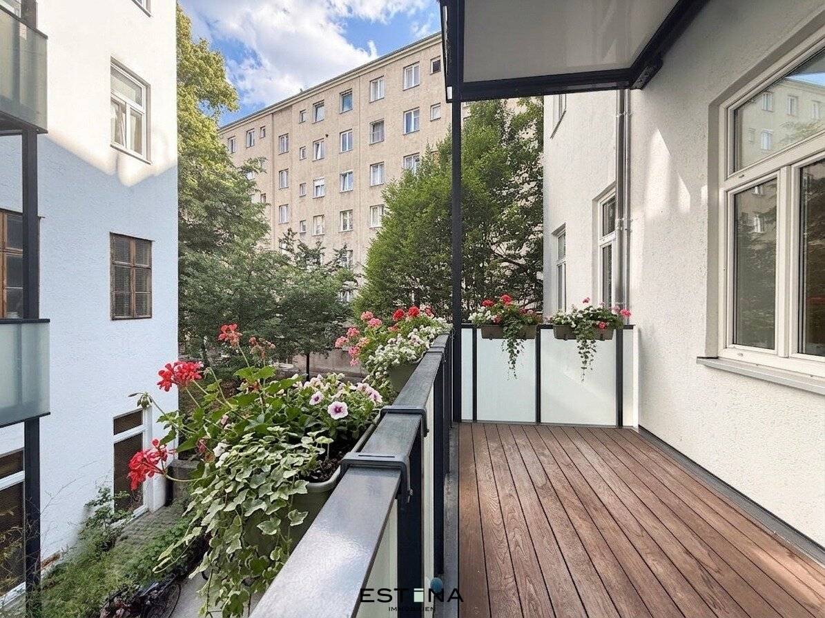 Altbauwohnung mit großem Hofbalkon im beliebten Grätzl zwischen Augarten und Prater