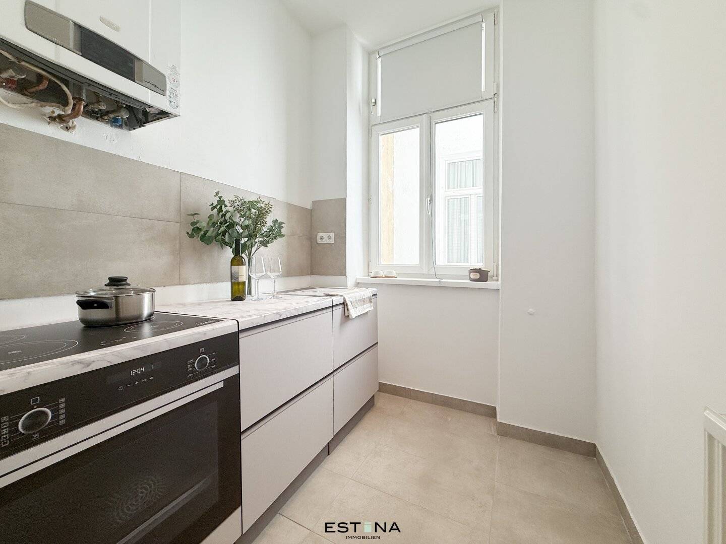 Altbauwohnung mit großem Hofbalkon im beliebten Grätzl zwischen Augarten und Prater