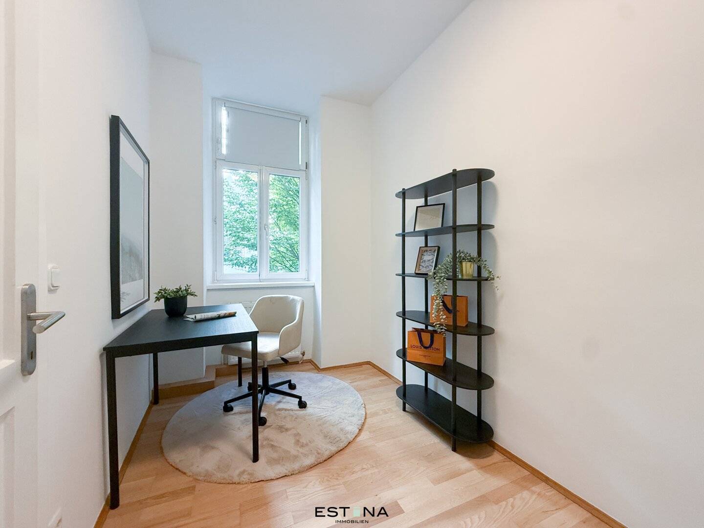 Altbauwohnung mit großem Hofbalkon im beliebten Grätzl zwischen Augarten und Prater